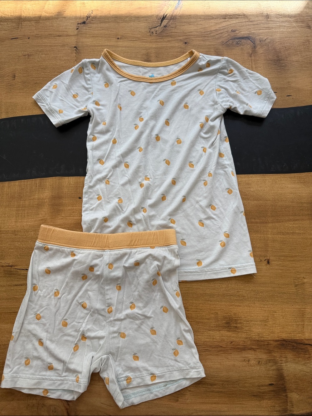 Little One Shop Lemon-Print Short Sleeve Pajama Set — White & Yellow